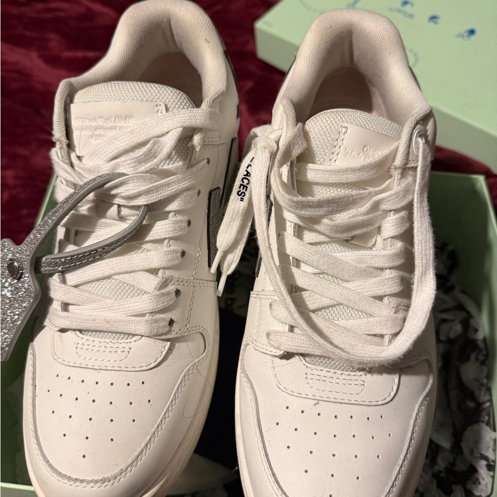 Off-white out of office women size 40